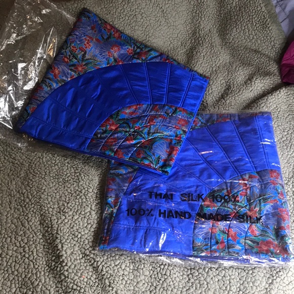 Set of 2 Thai silk hand made pillow cases square - Picture 2 of 7